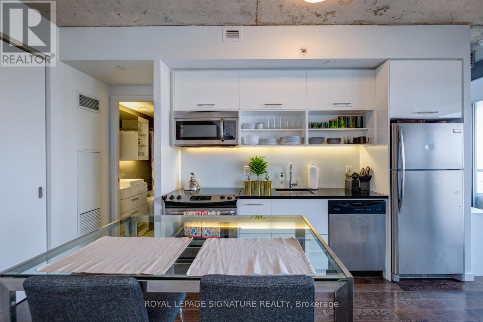 805 - 32 Trolley Crescent, Toronto, Ontario  M5A 0E9 - Photo 2 - C12146827