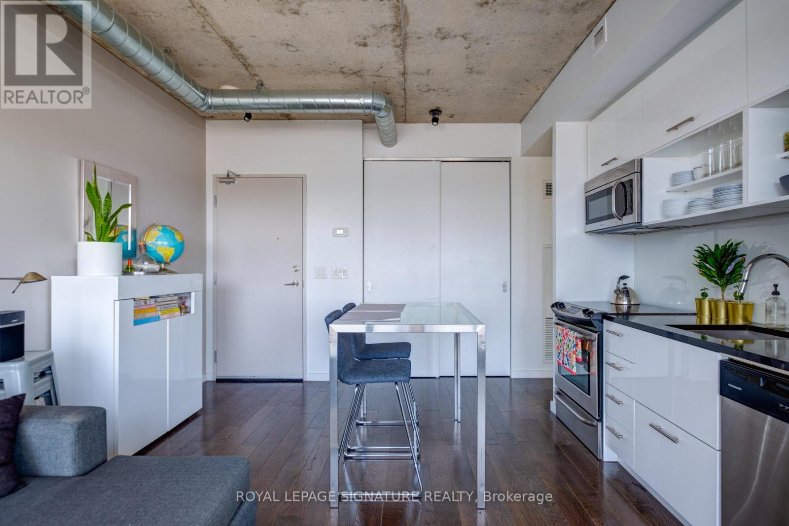 805 - 32 Trolley Crescent, Toronto, Ontario  M5A 0E9 - Photo 4 - C12146827