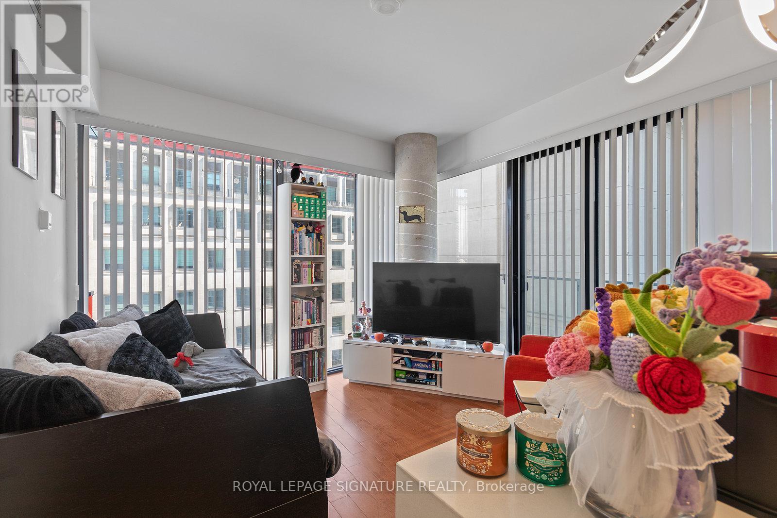 711 - 215 Queen Street W, Toronto, Ontario  M5V 0P5 - Photo 12 - C12146883