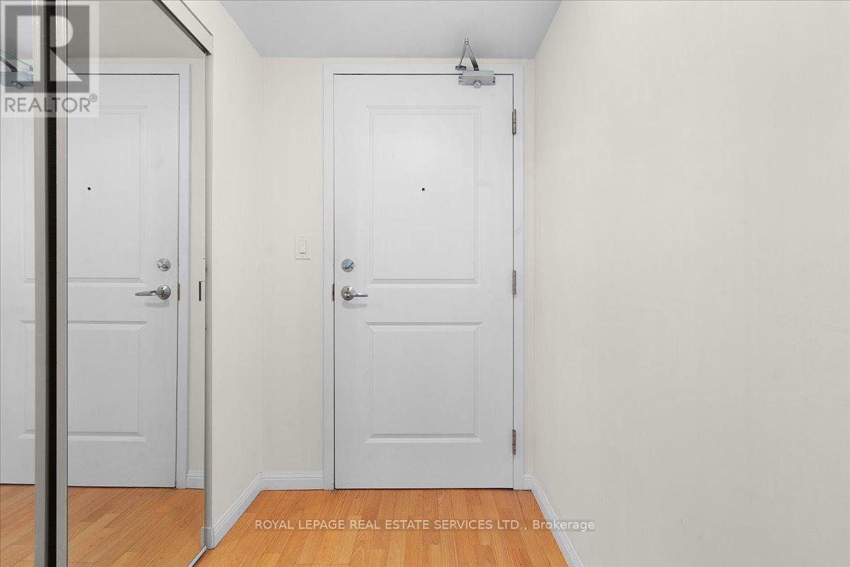 1108 - 900 Mount Pleasant Road, Toronto, Ontario  M4P 3J9 - Photo 8 - C12146899