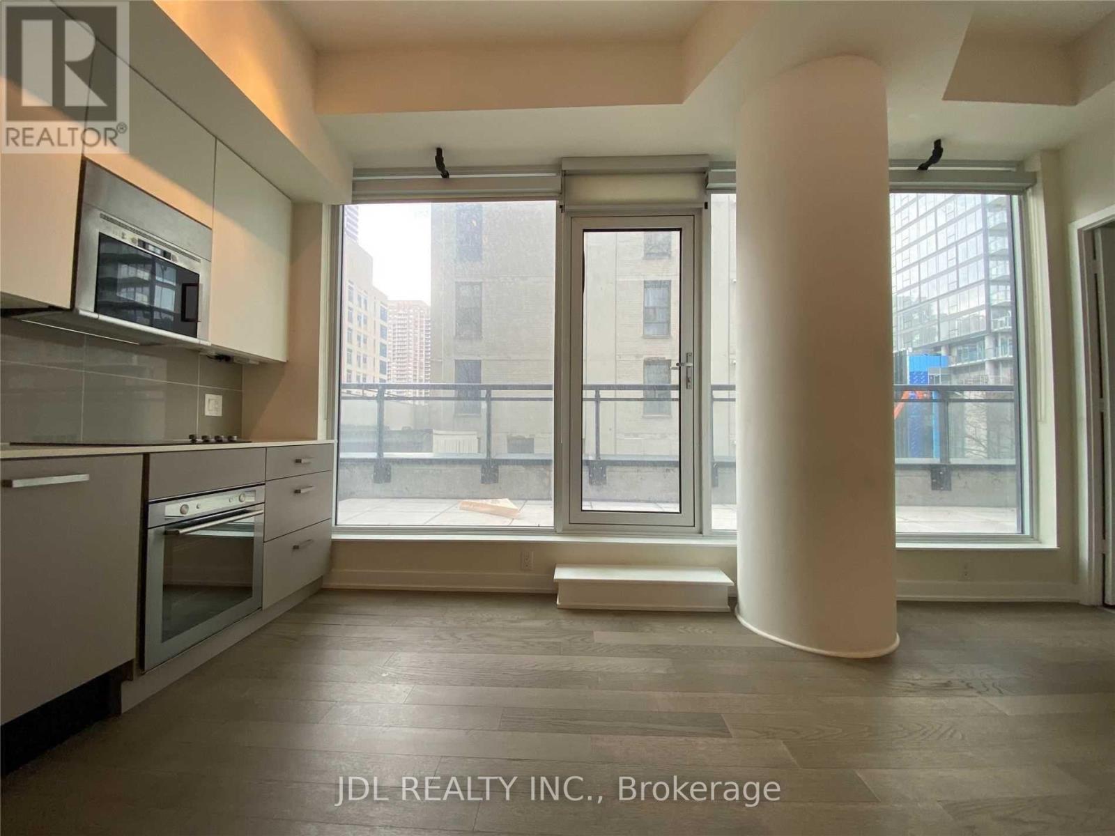 301 - 17 Dundonald Street, Toronto, Ontario  M4Y 1K3 - Photo 7 - C12146901