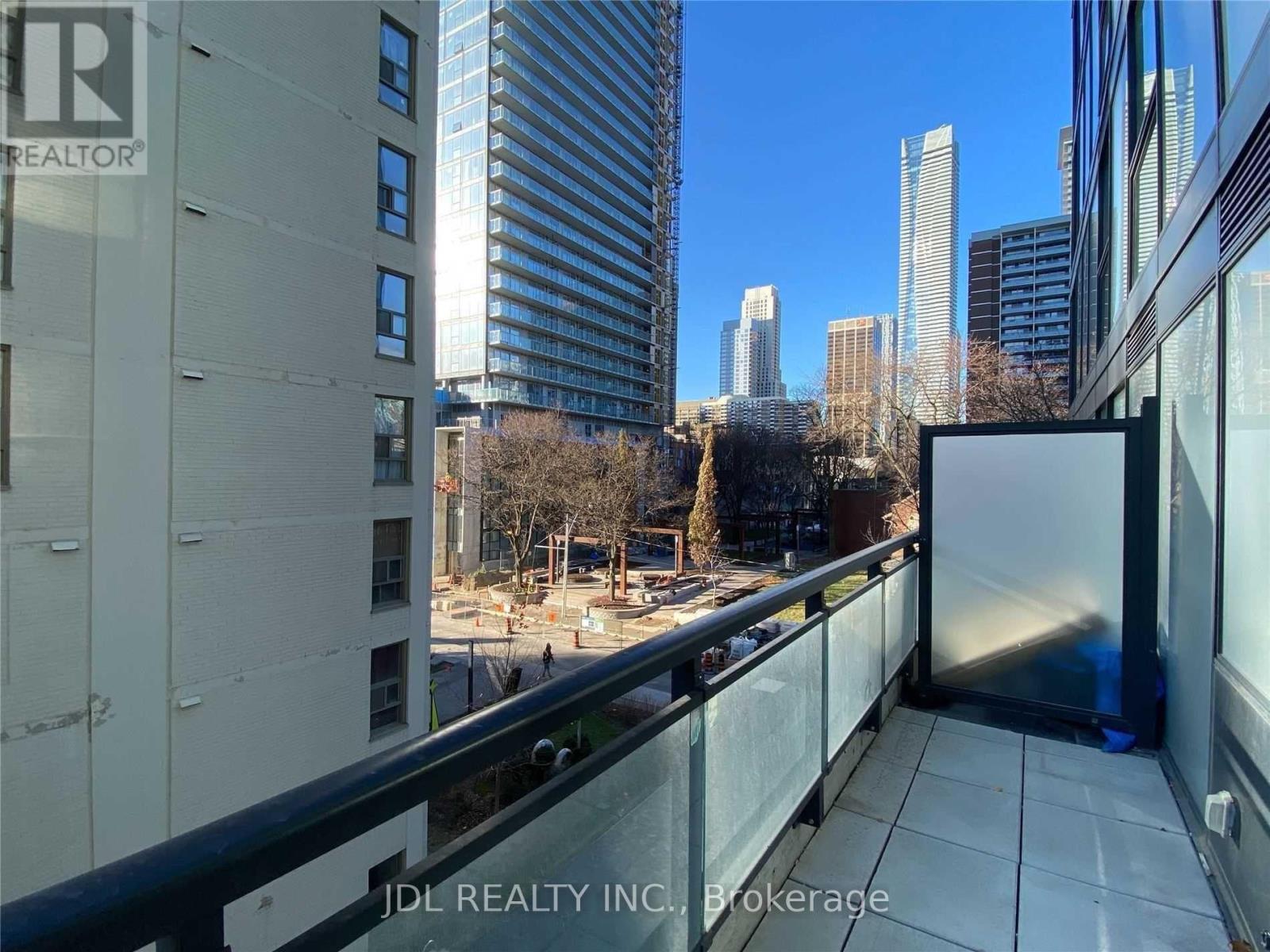 301 - 17 Dundonald Street, Toronto, Ontario  M4Y 1K3 - Photo 8 - C12146901