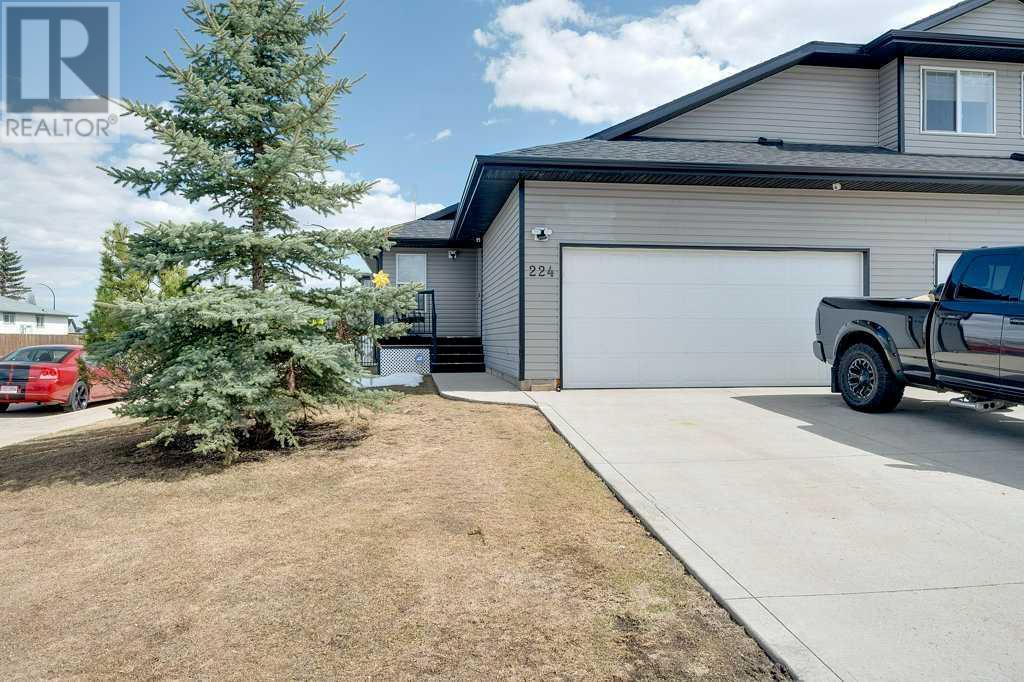 224 Lindsay Avenue, Red Deer, Alberta  T4R 3P3 - Photo 2 - A2215562