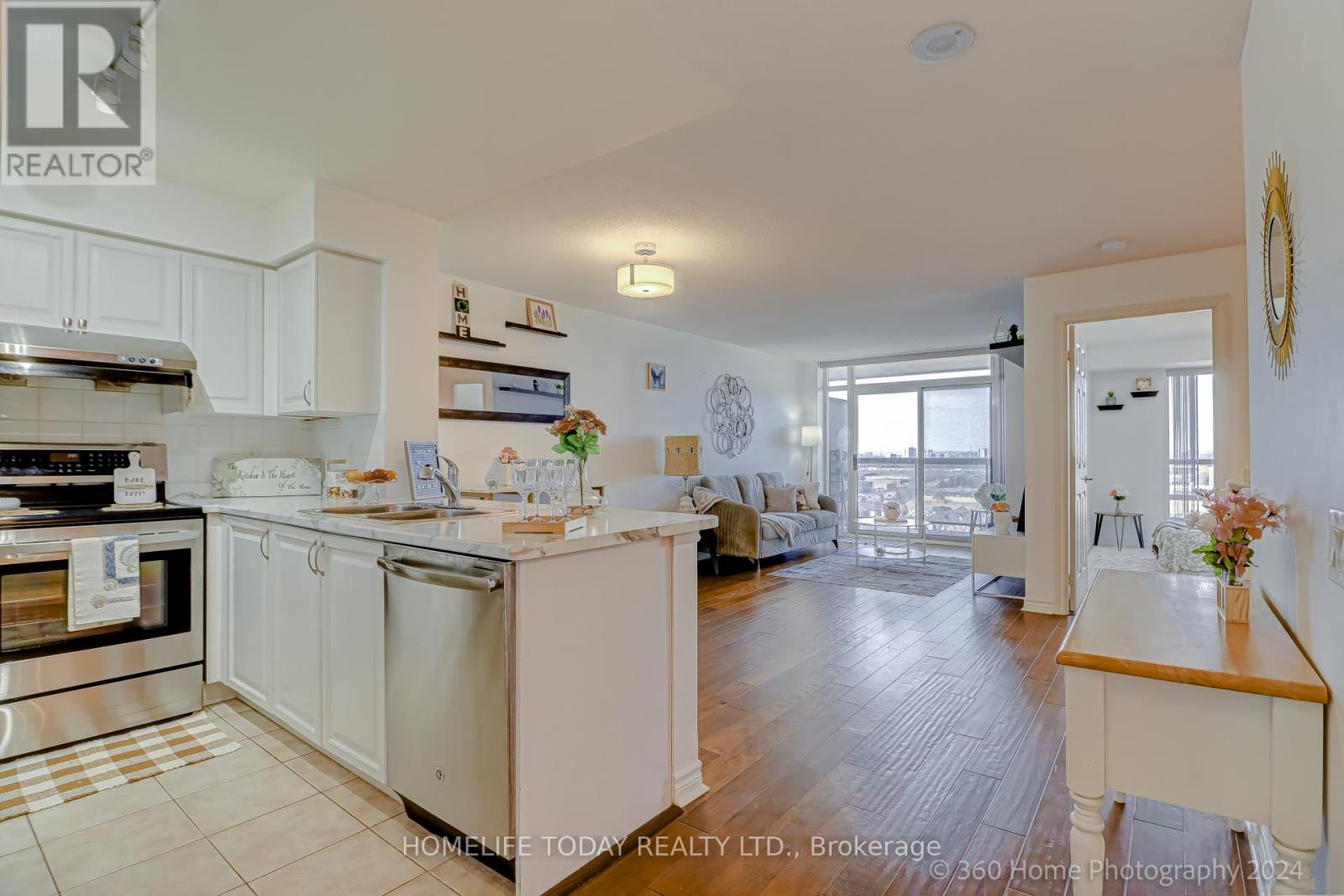 1214 - 8 Mondeo Drive, Toronto, Ontario  M1P 5C7 - Photo 3 - E12146704