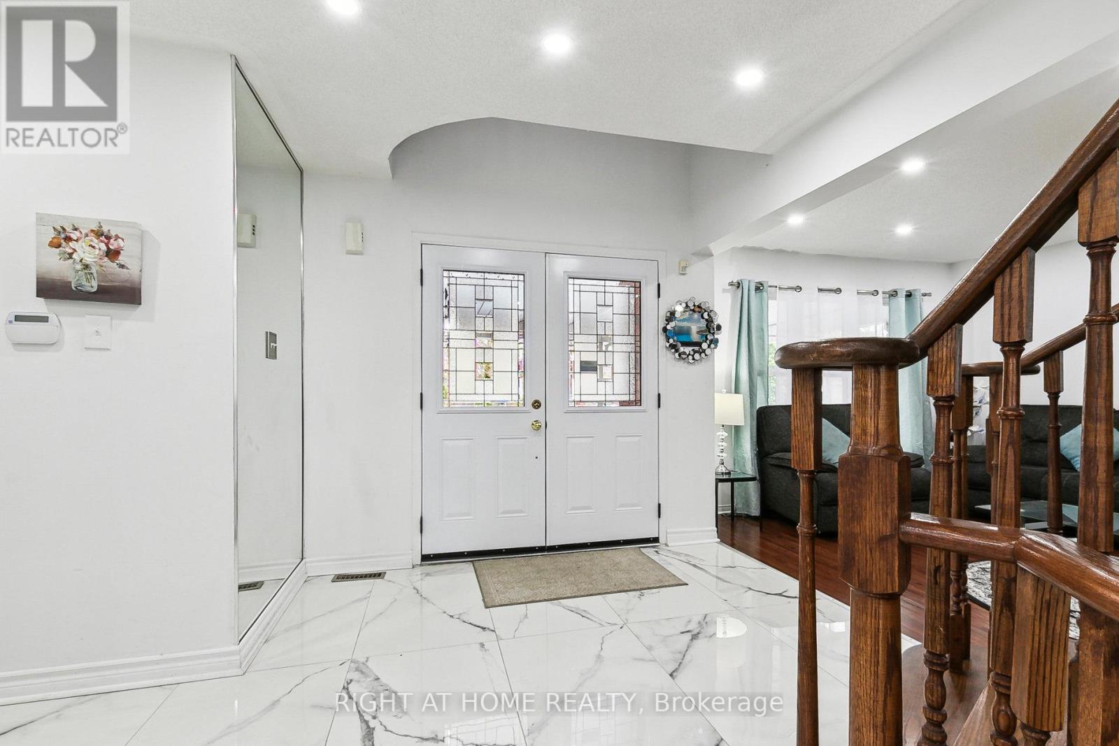 57 Welsh Street, Ajax, Ontario  L1T 4A4 - Photo 6 - E12146771