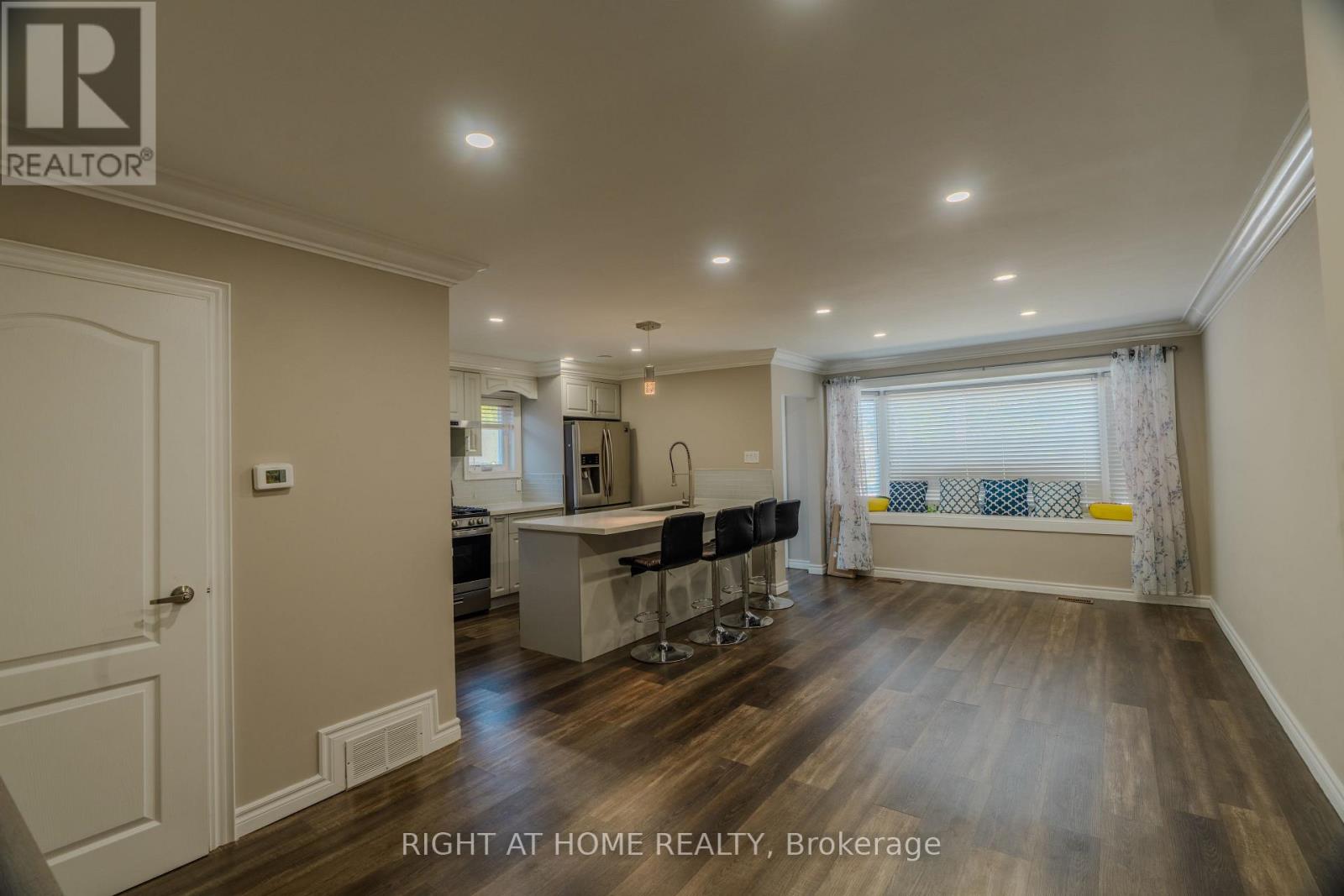 48 Rushley Drive, Toronto, Ontario  M1P 3S5 - Photo 4 - E12146829