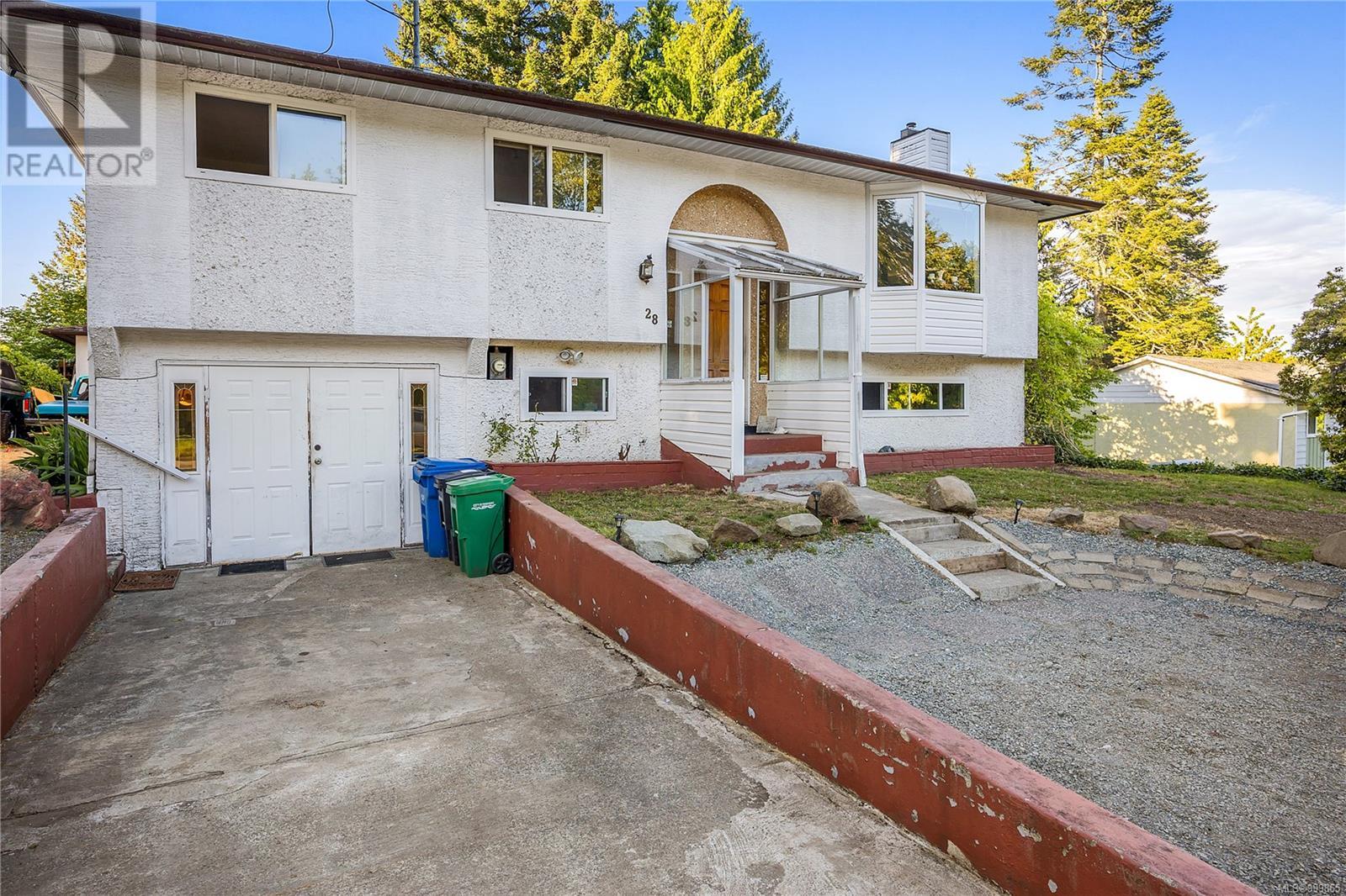 Property at 28 Trofton Rd image 2