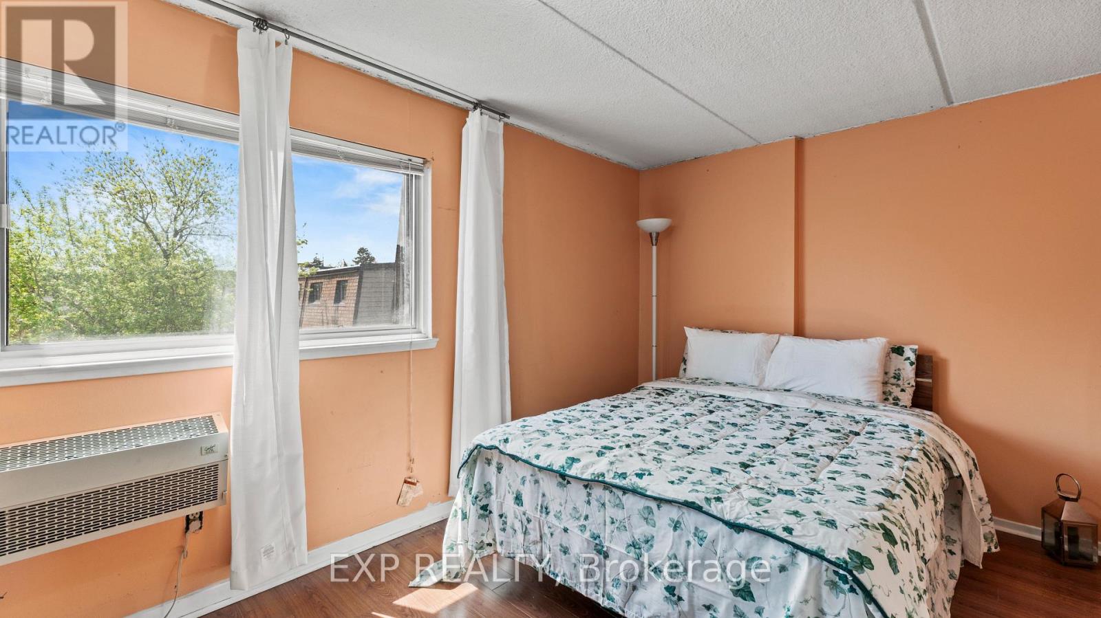 160 - 180 Mississauga Valley Boulevard, Mississauga, Ontario  L5M 3M2 - Photo 15 - W12136523
