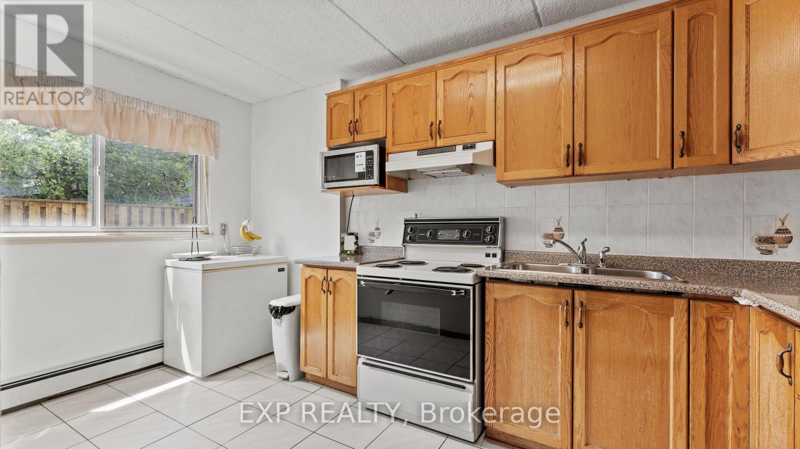 Property at 160 - 180 MISSISSAUGA VALLEY BOULEVARD image 5