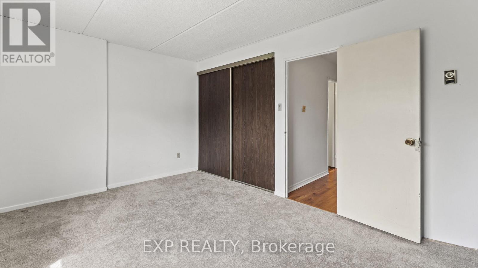 160 - 180 Mississauga Valley Boulevard, Mississauga, Ontario  L5M 3M2 - Photo 8 - W12136523