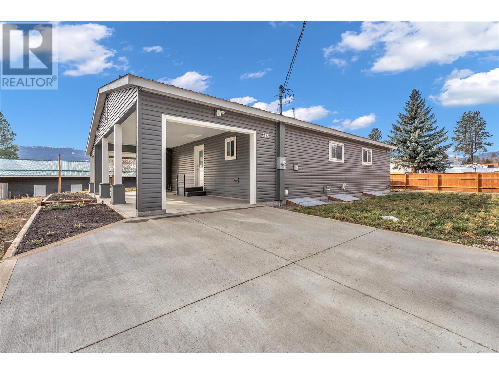 Property at 315 8th Avenue image 3