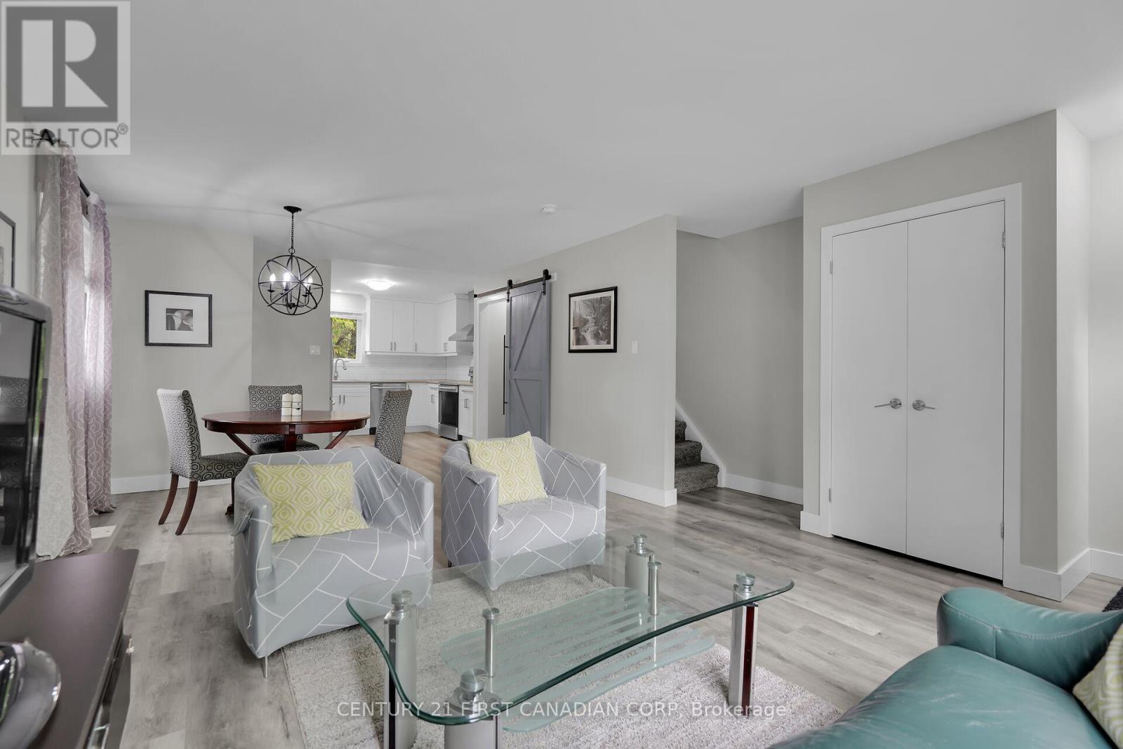 64 Inverary Road, London North (North I), Ontario  N6G 3L6 - Photo 9 - X12146953