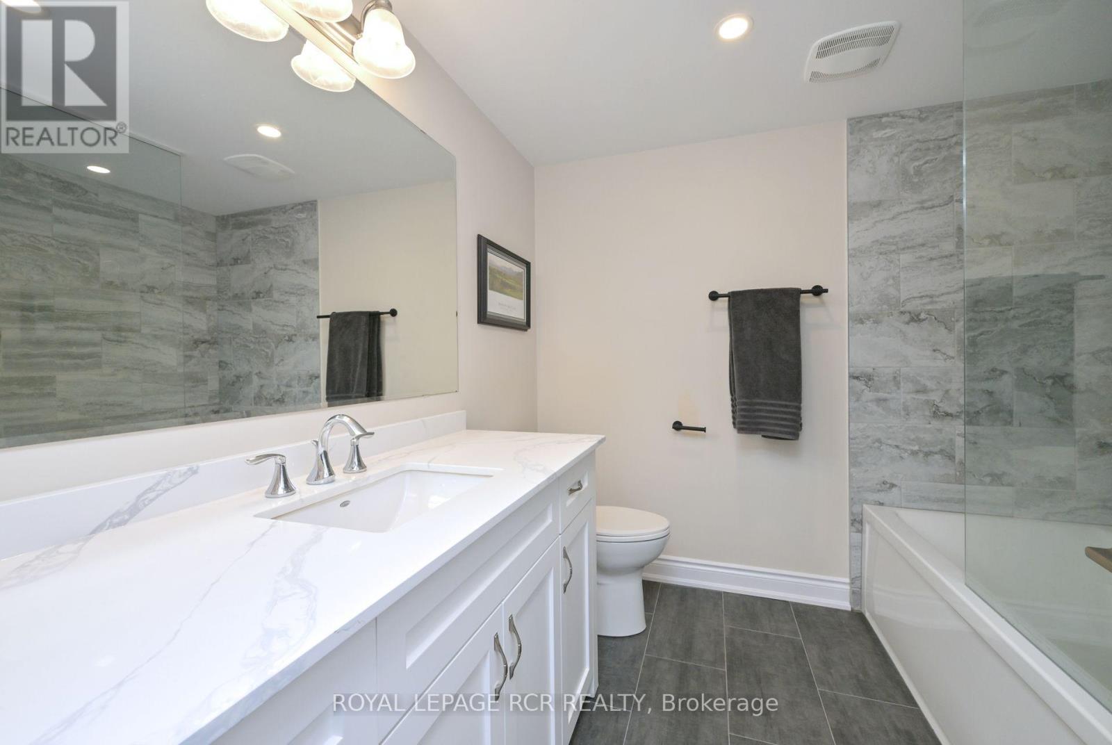 3 Assunta Garden, New Tecumseth, Ontario  L9R 0V2 - Photo 33 - N12146722