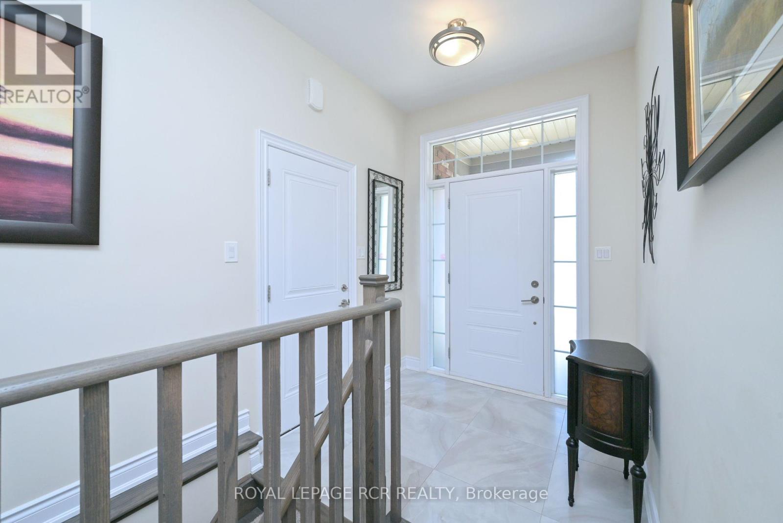 3 Assunta Garden, New Tecumseth, Ontario  L9R 0V2 - Photo 4 - N12146722