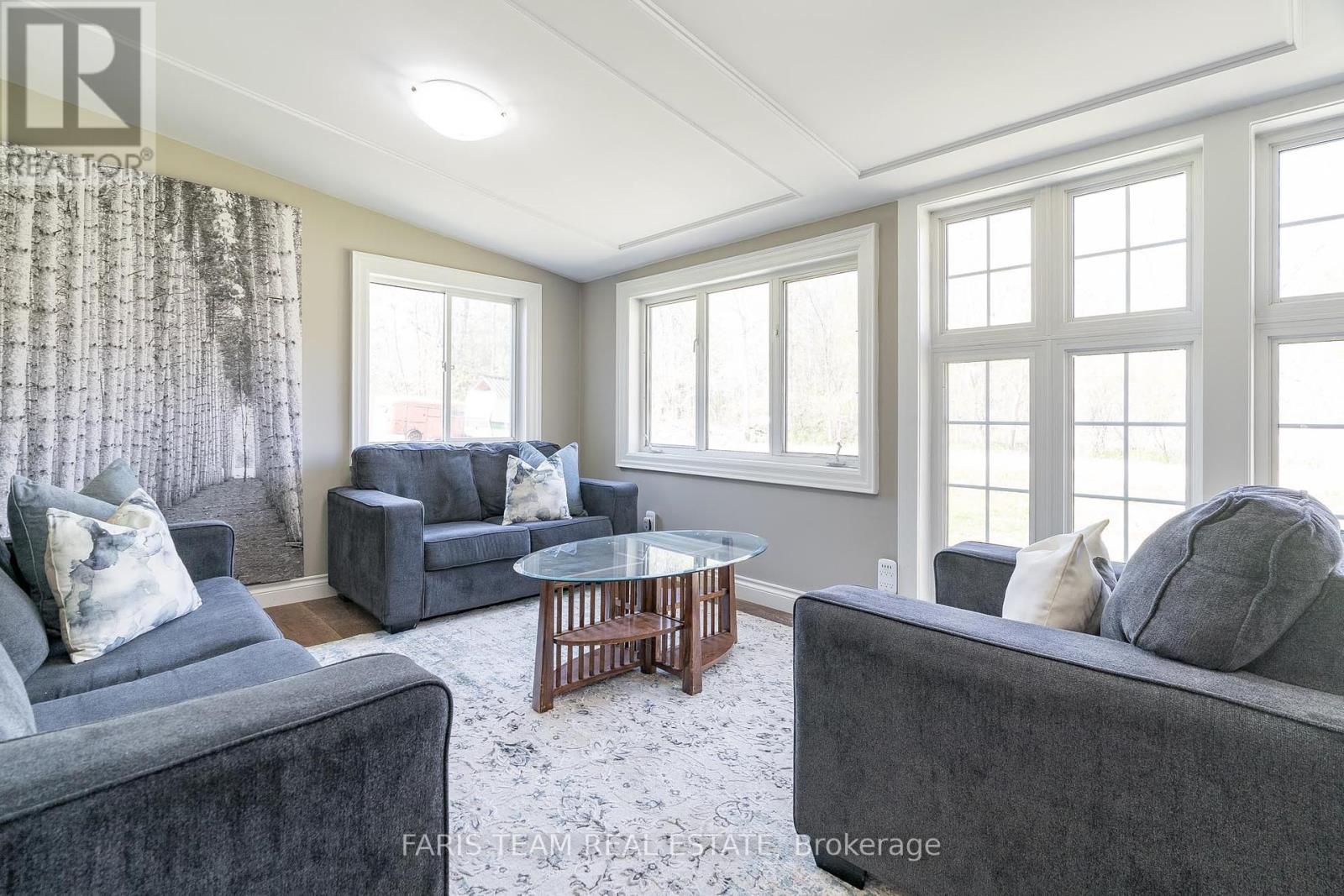 1042 Cameron Street, Innisfil, Ontario  L0L 1C0 - Photo 12 - N12146781