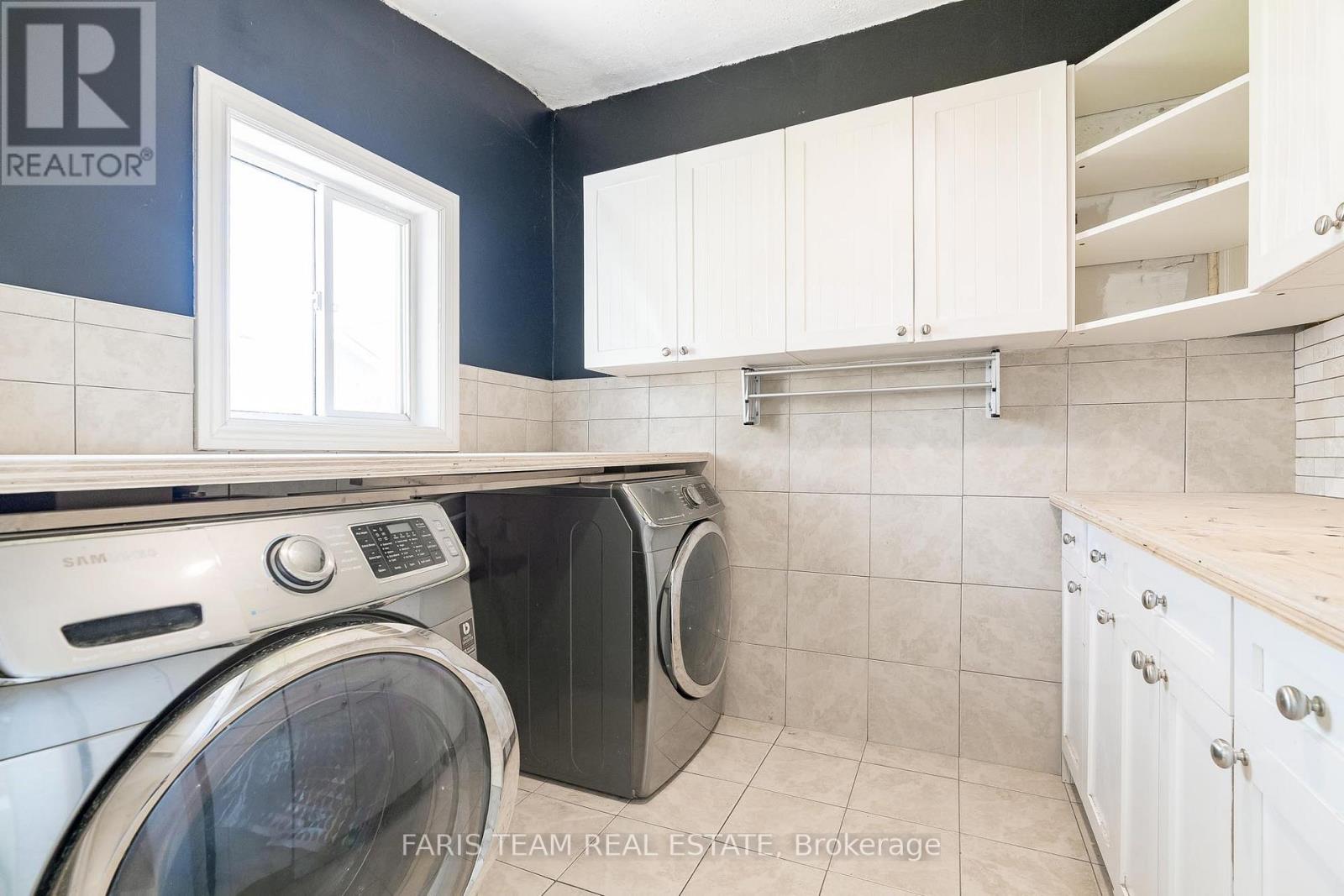 1042 Cameron Street, Innisfil, Ontario  L0L 1C0 - Photo 17 - N12146781