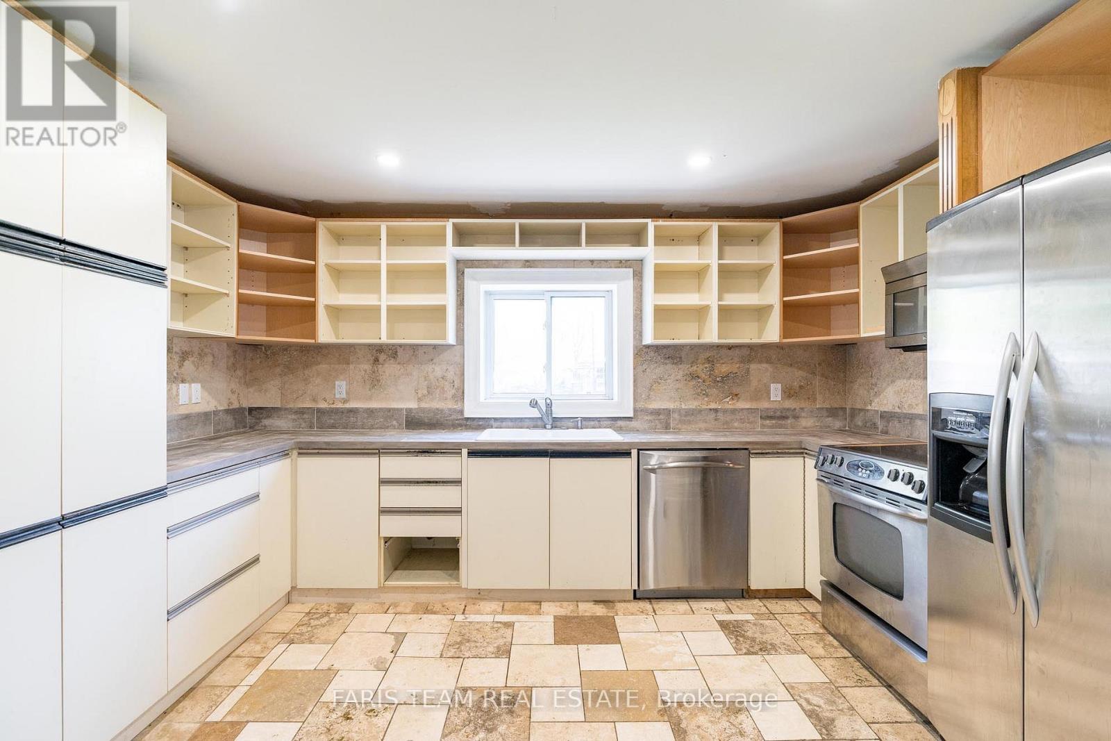 Property at 1042 CAMERON STREET image 4