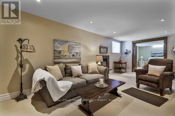 851 Shadrach Drive, Newmarket (Stonehaven-Wyndham), Ontario  L3X 2H2 - Photo 27 - N12146796
