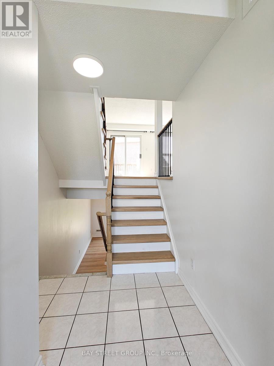 Property at 63 LUCENA CRESCENT image 3