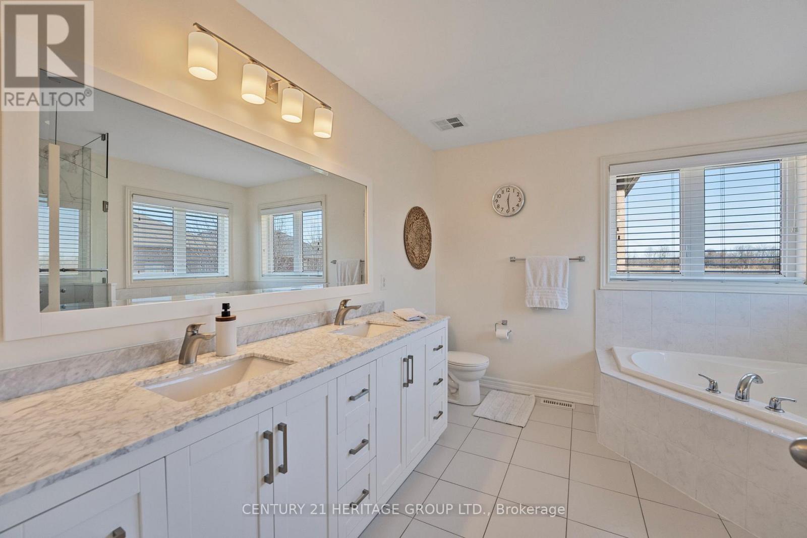 95 Rogers Trail, Bradford West Gwillimbury, Ontario  L3Z 2A5 - Photo 14 - N12146854