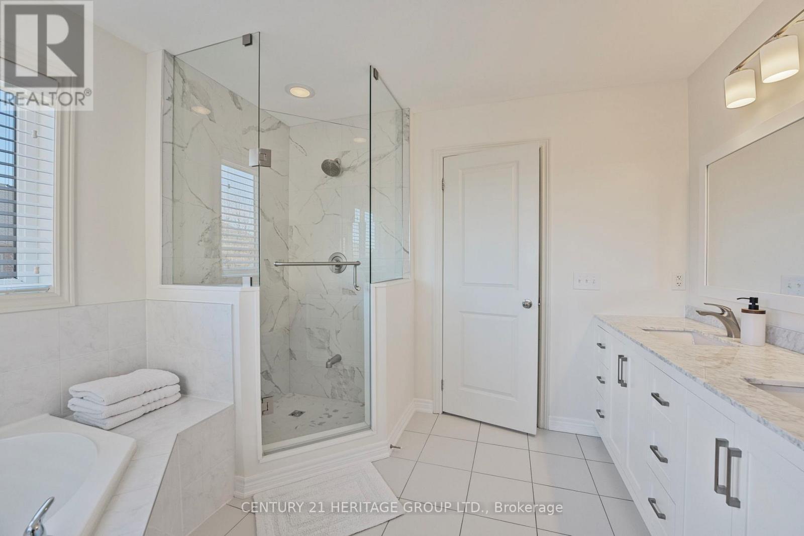 95 Rogers Trail, Bradford West Gwillimbury, Ontario  L3Z 2A5 - Photo 16 - N12146854