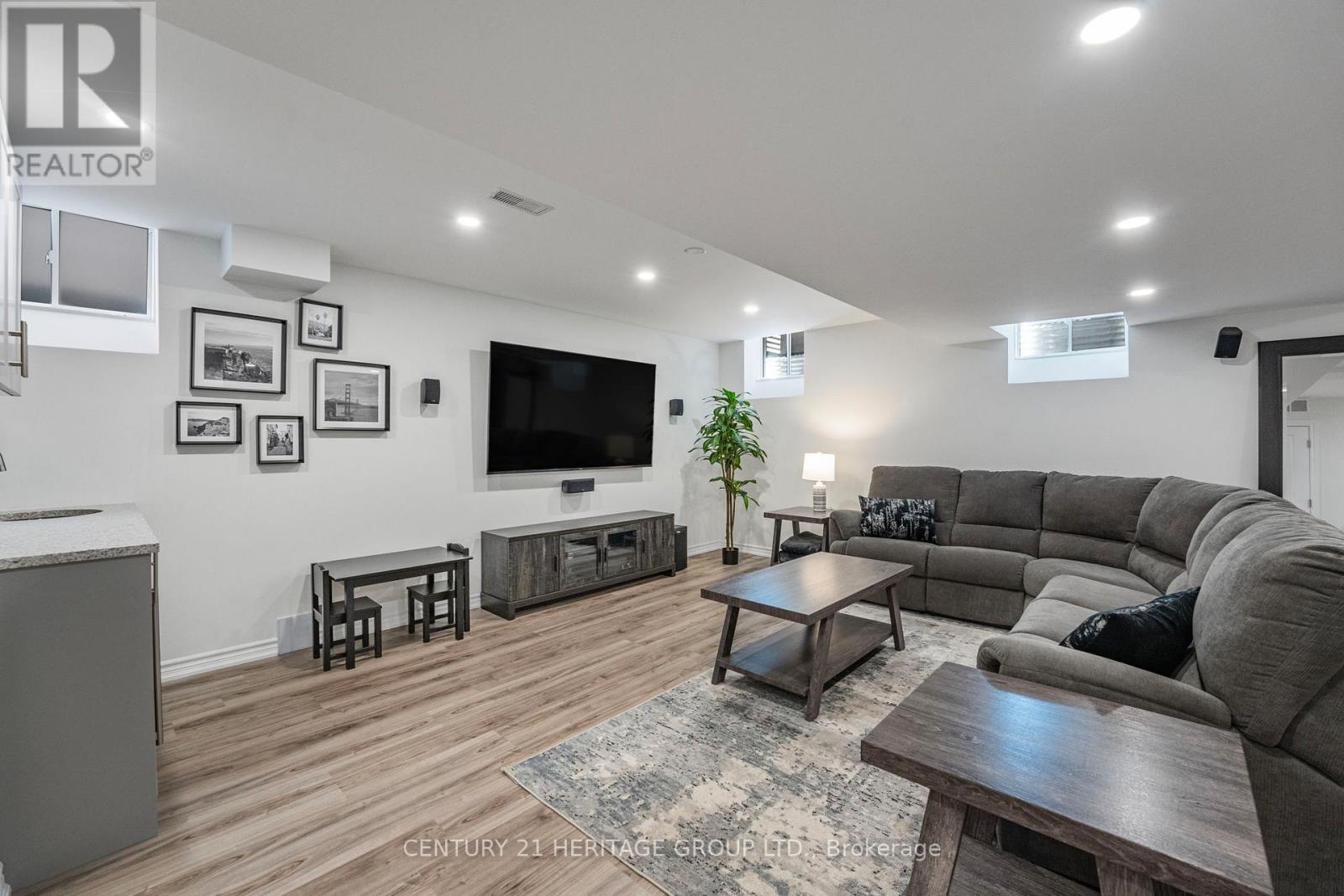 95 Rogers Trail, Bradford West Gwillimbury, Ontario  L3Z 2A5 - Photo 18 - N12146854
