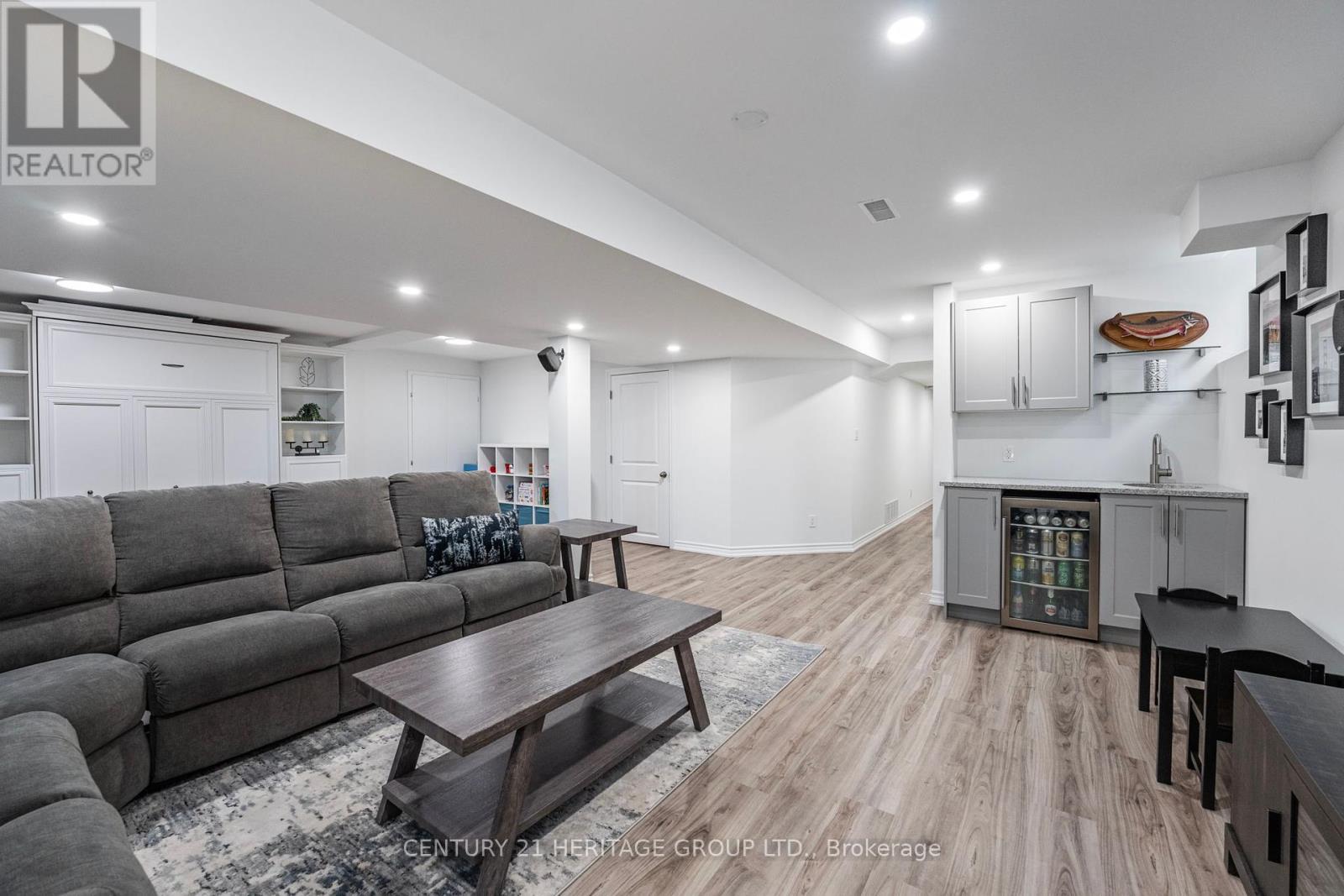 95 Rogers Trail, Bradford West Gwillimbury, Ontario  L3Z 2A5 - Photo 19 - N12146854