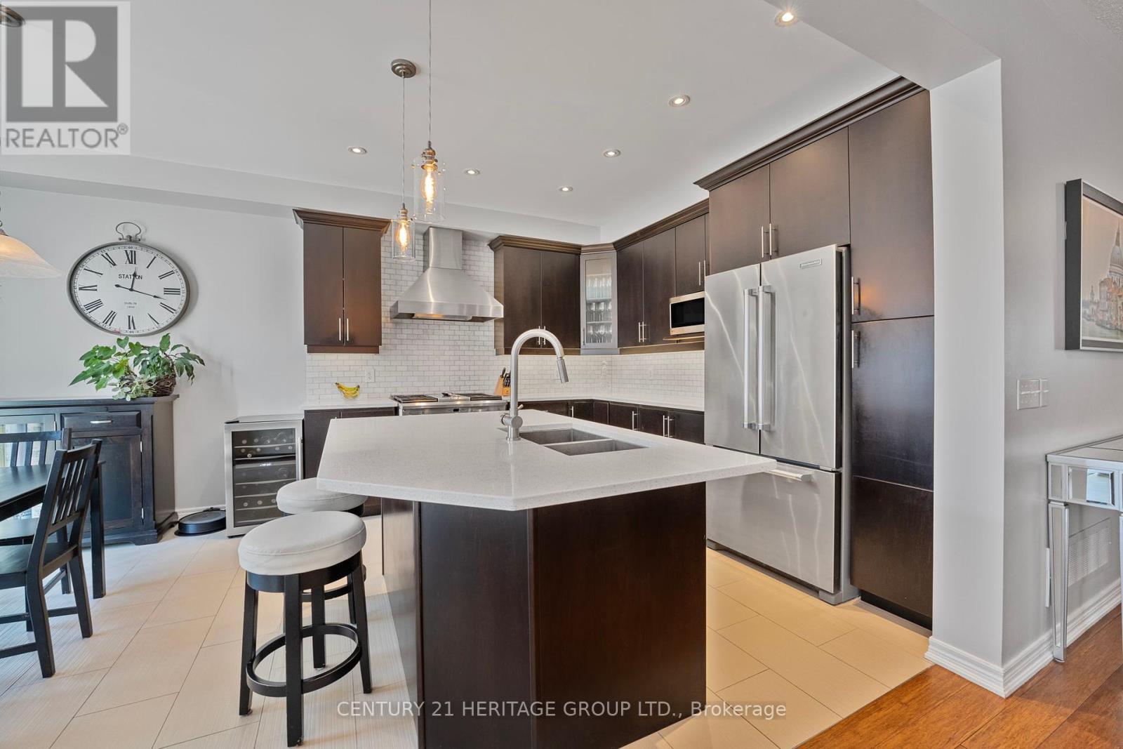 95 Rogers Trail, Bradford West Gwillimbury, Ontario  L3Z 2A5 - Photo 7 - N12146854