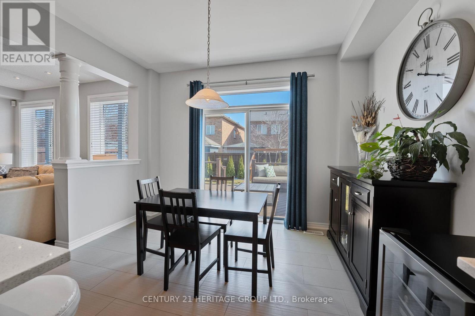 95 Rogers Trail, Bradford West Gwillimbury, Ontario  L3Z 2A5 - Photo 8 - N12146854