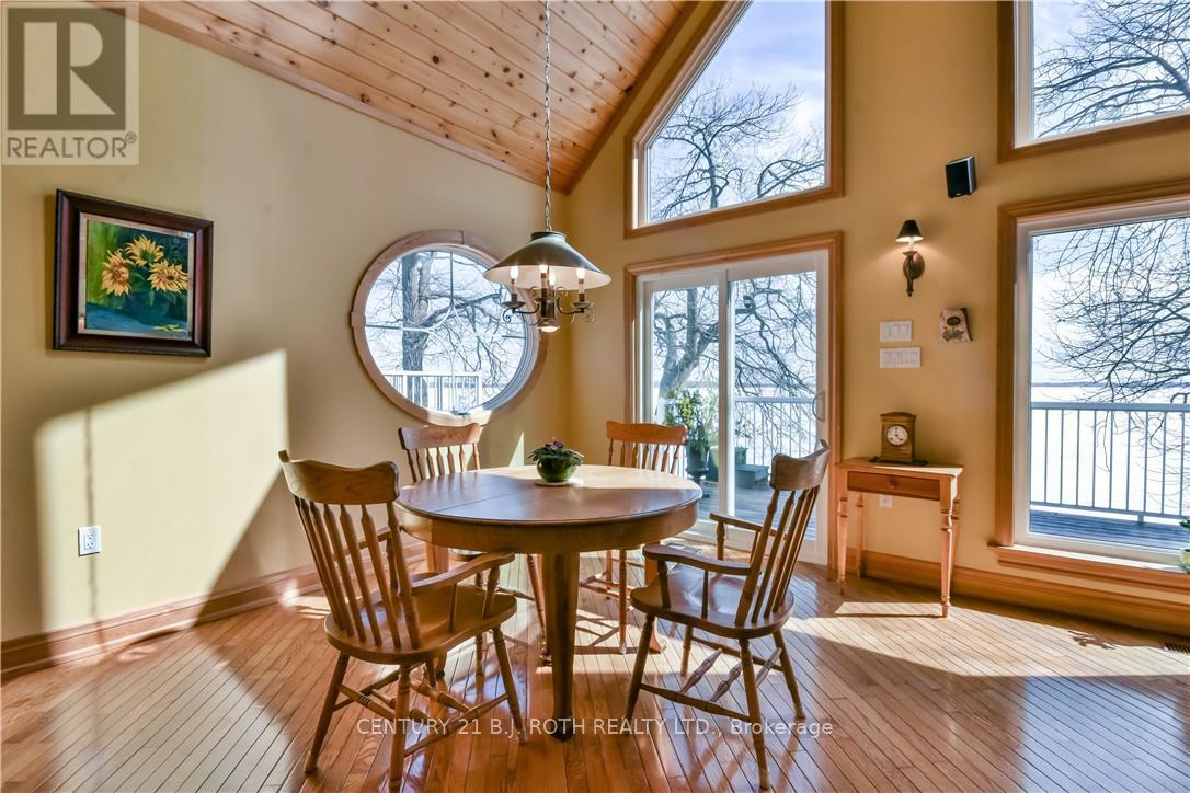 3931 Menoke Beach Road, Severn, Ontario  L3V 0T9 - Photo 11 - S12146717