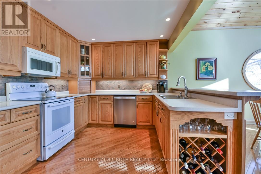 3931 Menoke Beach Road, Severn, Ontario  L3V 0T9 - Photo 18 - S12146717