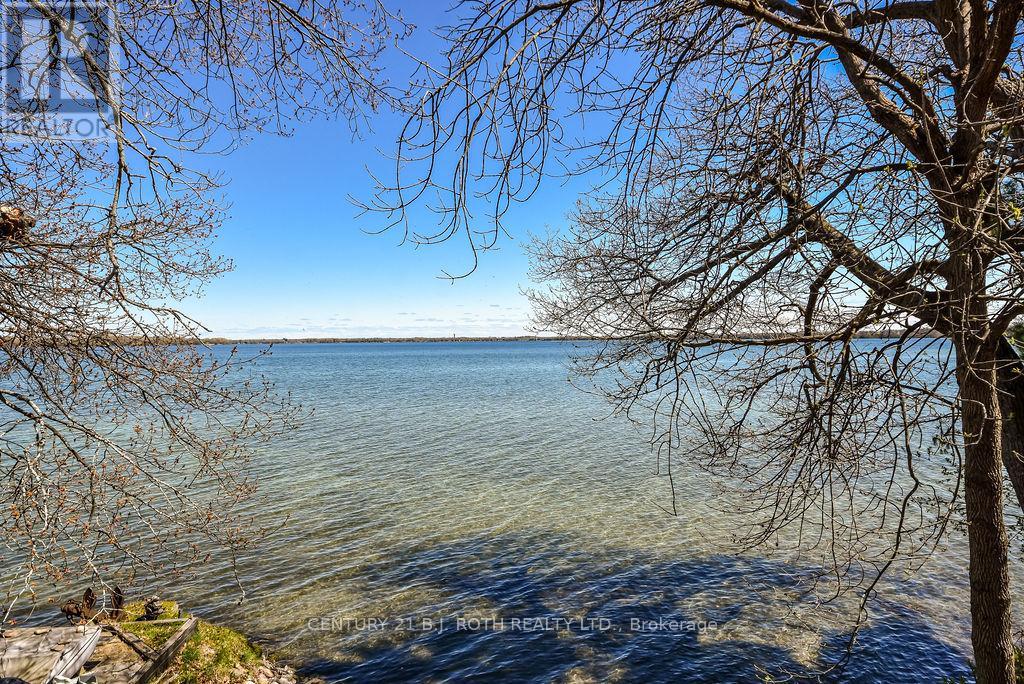 3931 Menoke Beach Road, Severn, Ontario  L3V 0T9 - Photo 45 - S12146717