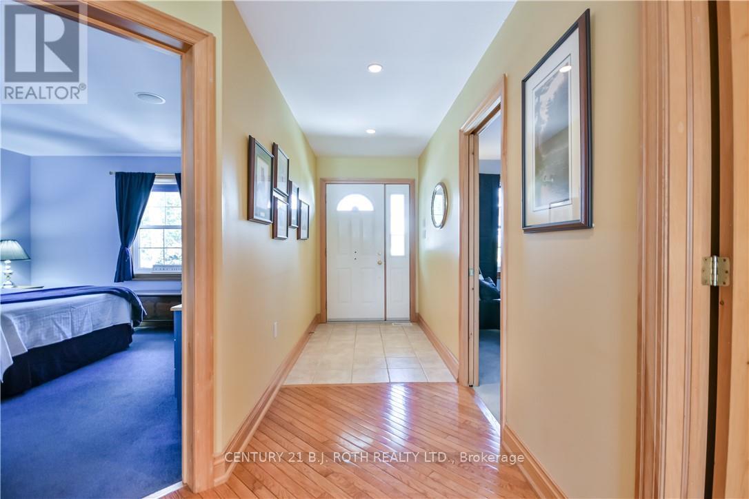 3931 Menoke Beach Road, Severn, Ontario  L3V 0T9 - Photo 9 - S12146717
