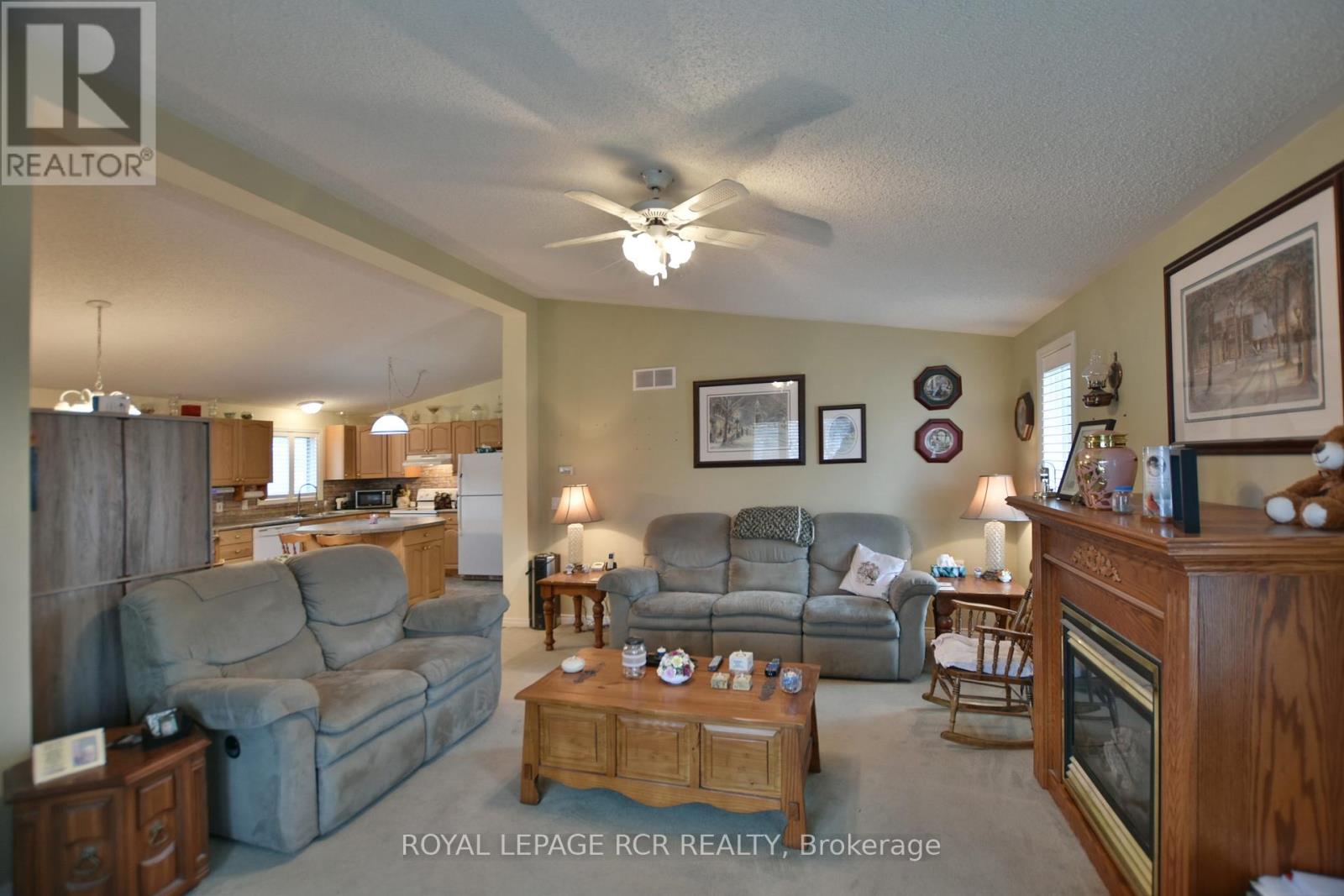 9 Indiana Avenue, Wasaga Beach, Ontario  L0L 2P0 - Photo 11 - S12146740