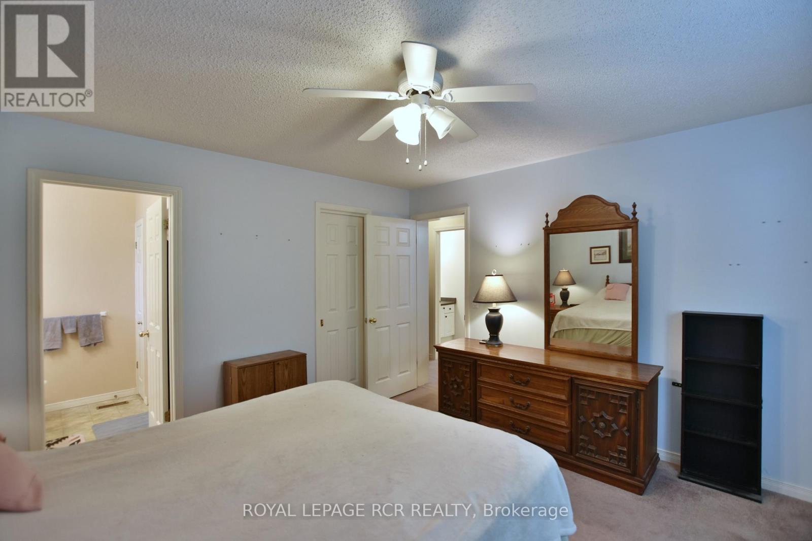 9 Indiana Avenue, Wasaga Beach, Ontario  L0L 2P0 - Photo 15 - S12146740