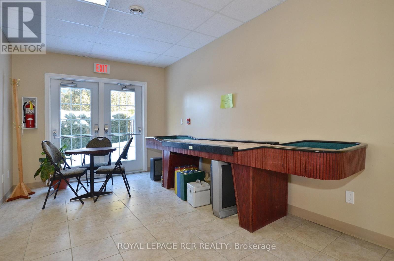 9 Indiana Avenue, Wasaga Beach, Ontario  L0L 2P0 - Photo 23 - S12146740
