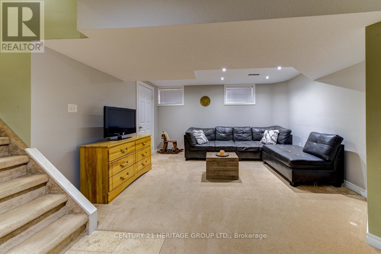 5 Northview Crescent, Barrie, Ontario  L4N 9T3 - Photo 37 - S12146795