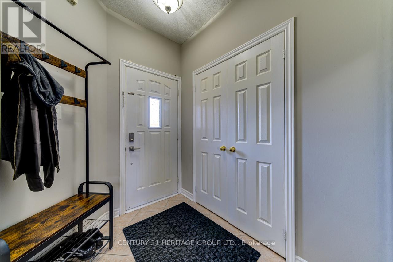 5 Northview Crescent, Barrie, Ontario  L4N 9T3 - Photo 5 - S12146795