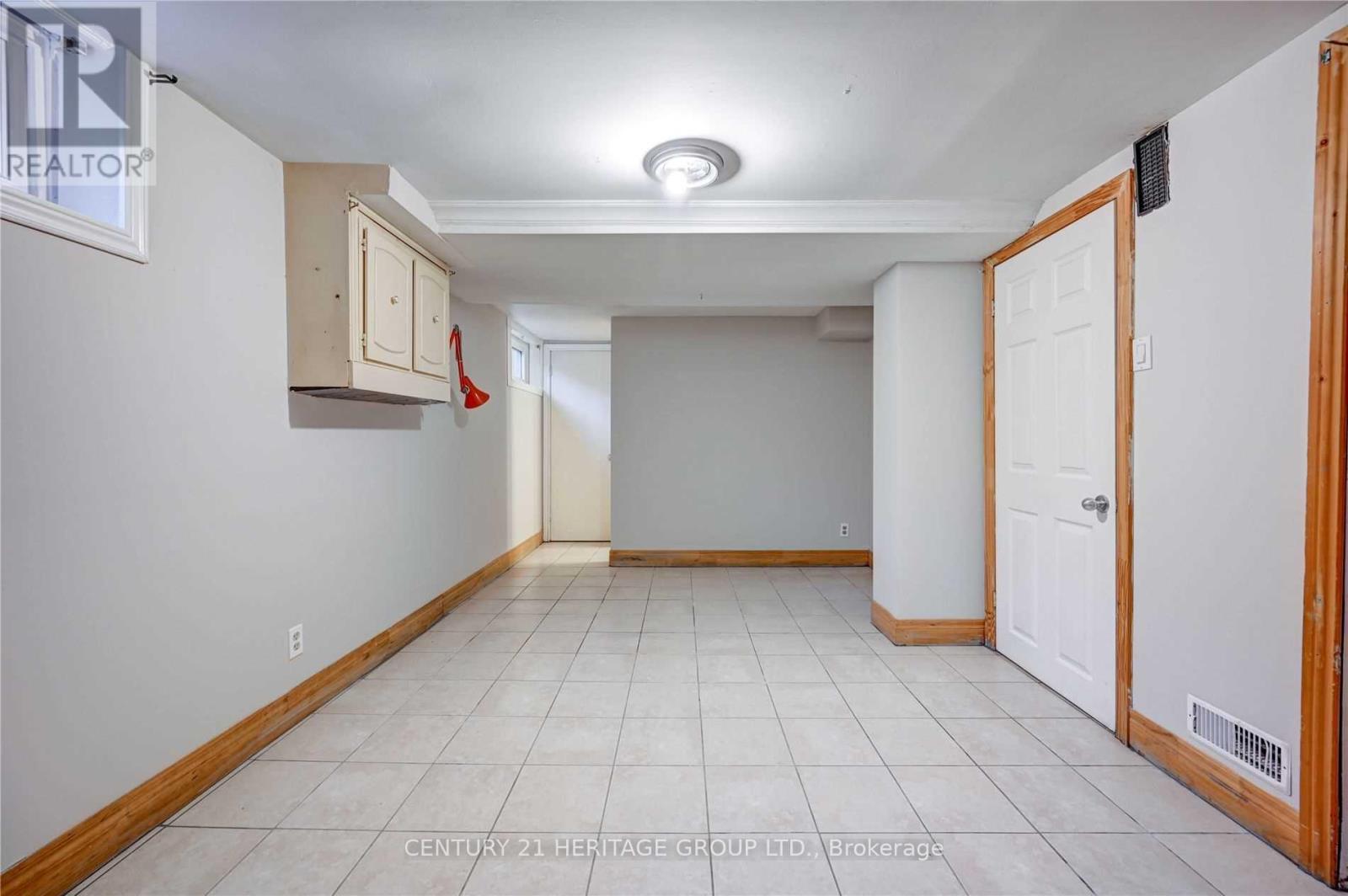 36 Argyle Avenue, Orillia, Ontario  L3V 2V6 - Photo 19 - S12146882