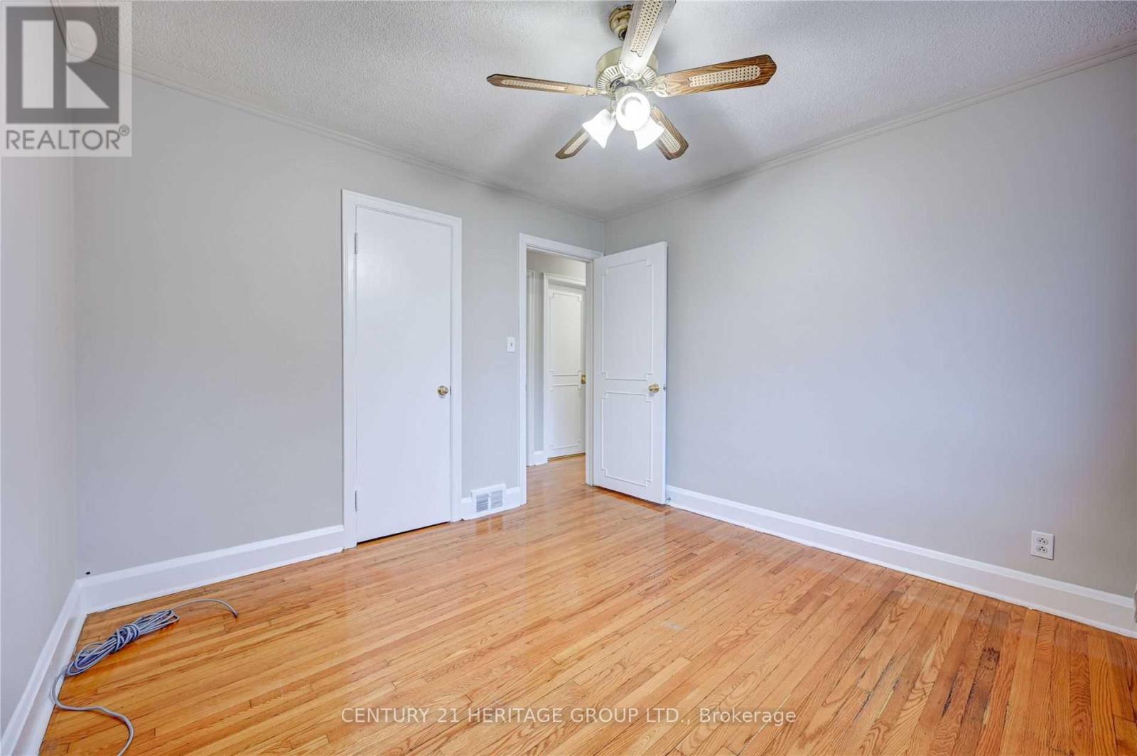 36 Argyle Avenue, Orillia, Ontario  L3V 2V6 - Photo 8 - S12146882