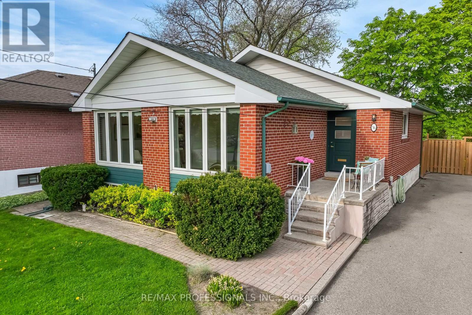Property at 36 TEMPLAR DRIVE image 1