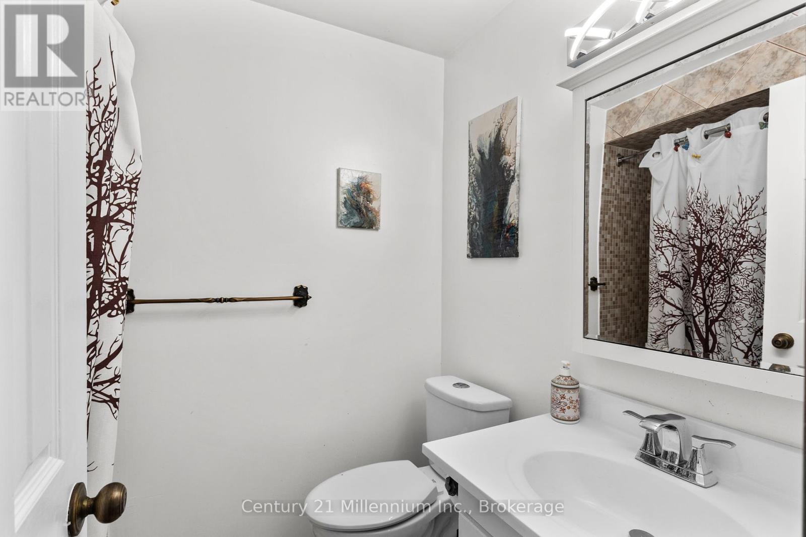 3628 Line 12, Bradford West Gwillimbury, Ontario  L0L 1L0 - Photo 33 - N12146975