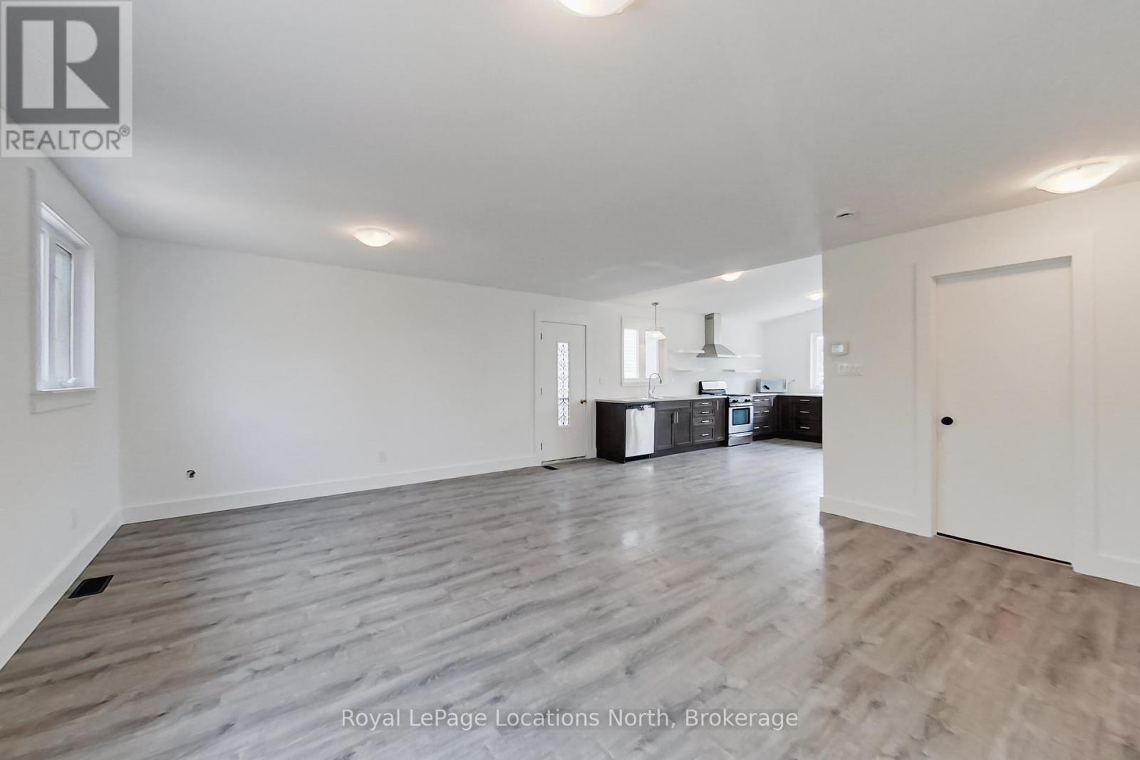 129 Spruce Street, Collingwood, Ontario  L9Y 3G8 - Photo 10 - S12146968