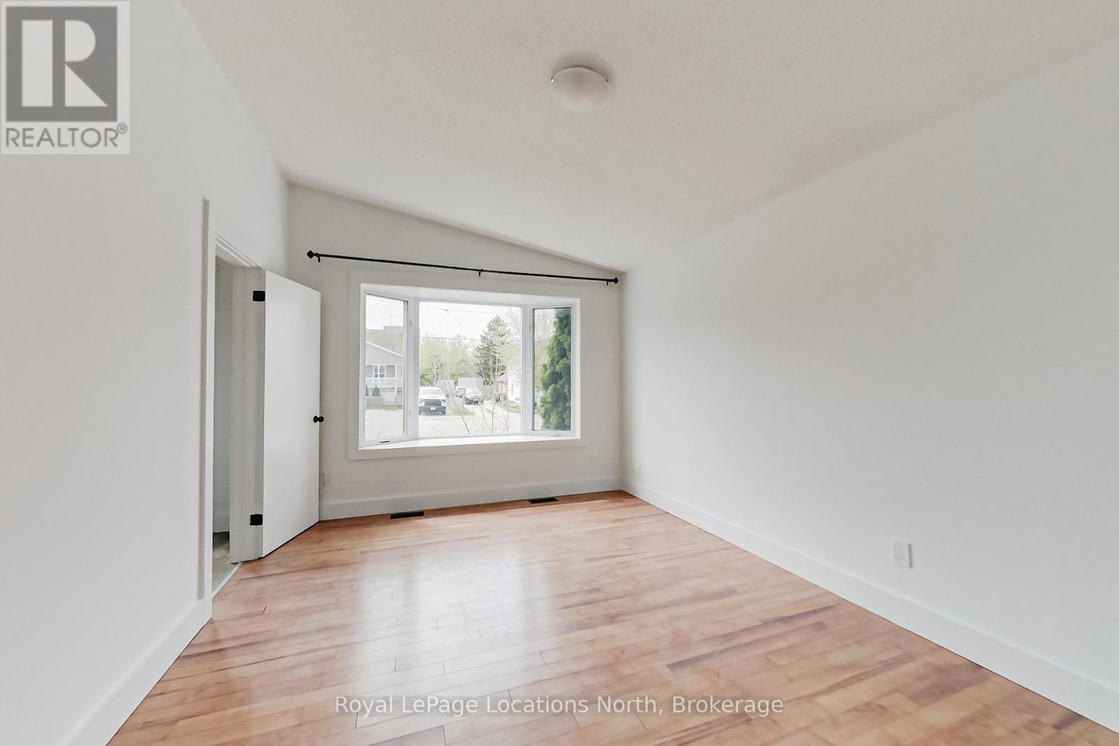 129 Spruce Street, Collingwood, Ontario  L9Y 3G8 - Photo 11 - S12146968