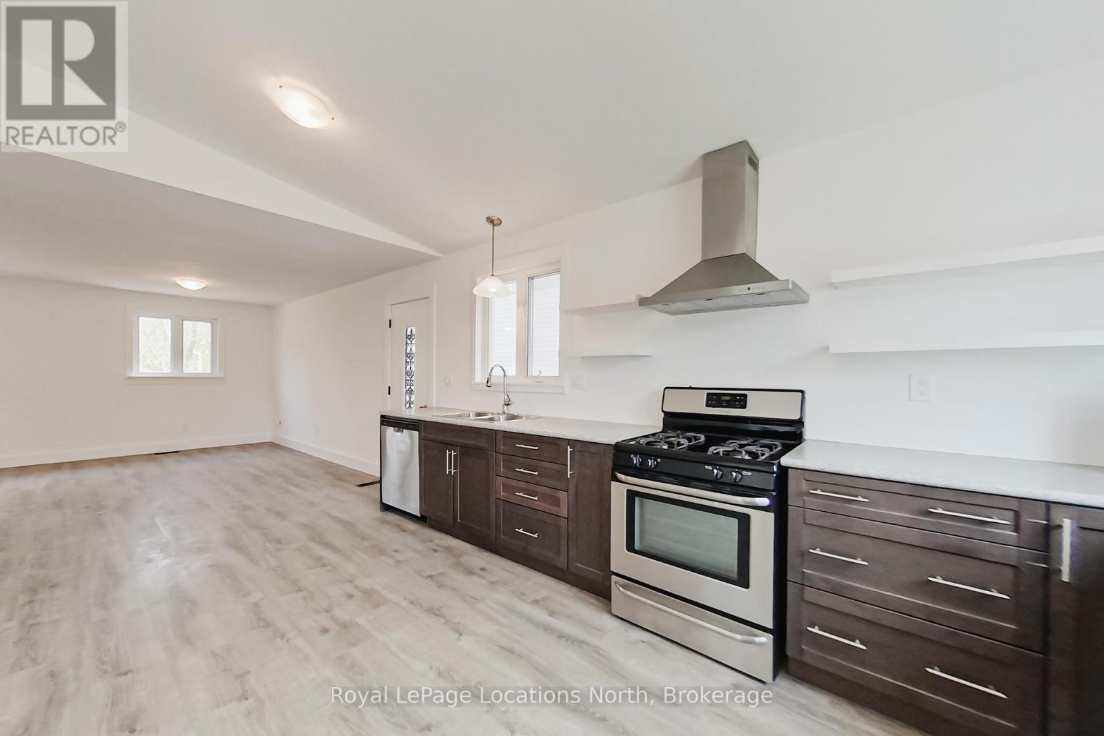 129 Spruce Street, Collingwood, Ontario  L9Y 3G8 - Photo 5 - S12146968
