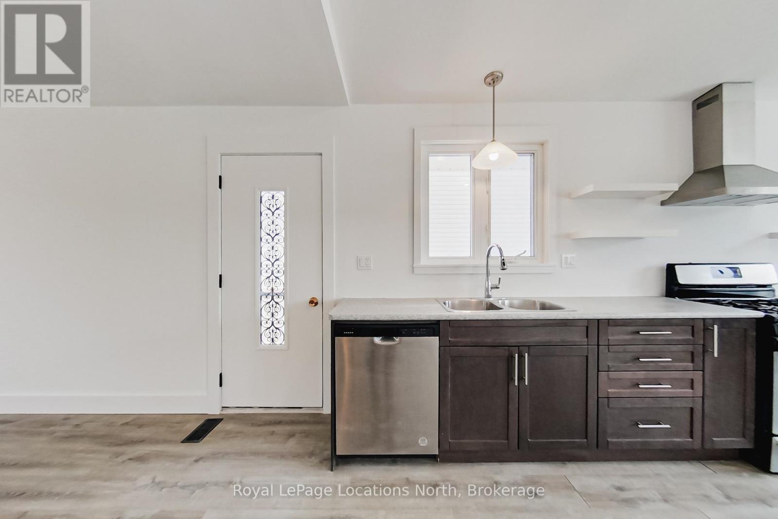 129 Spruce Street, Collingwood, Ontario  L9Y 3G8 - Photo 7 - S12146968