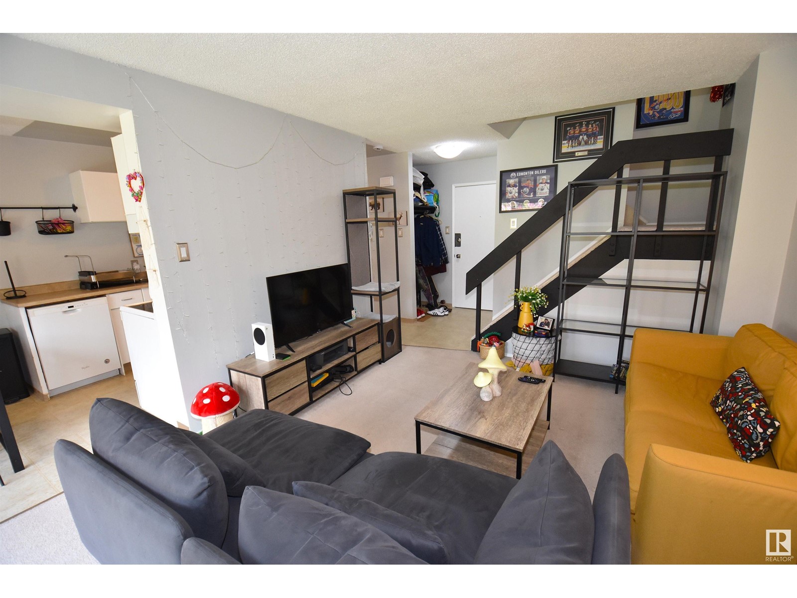 Property at #B 16425 89 AV NW image 1