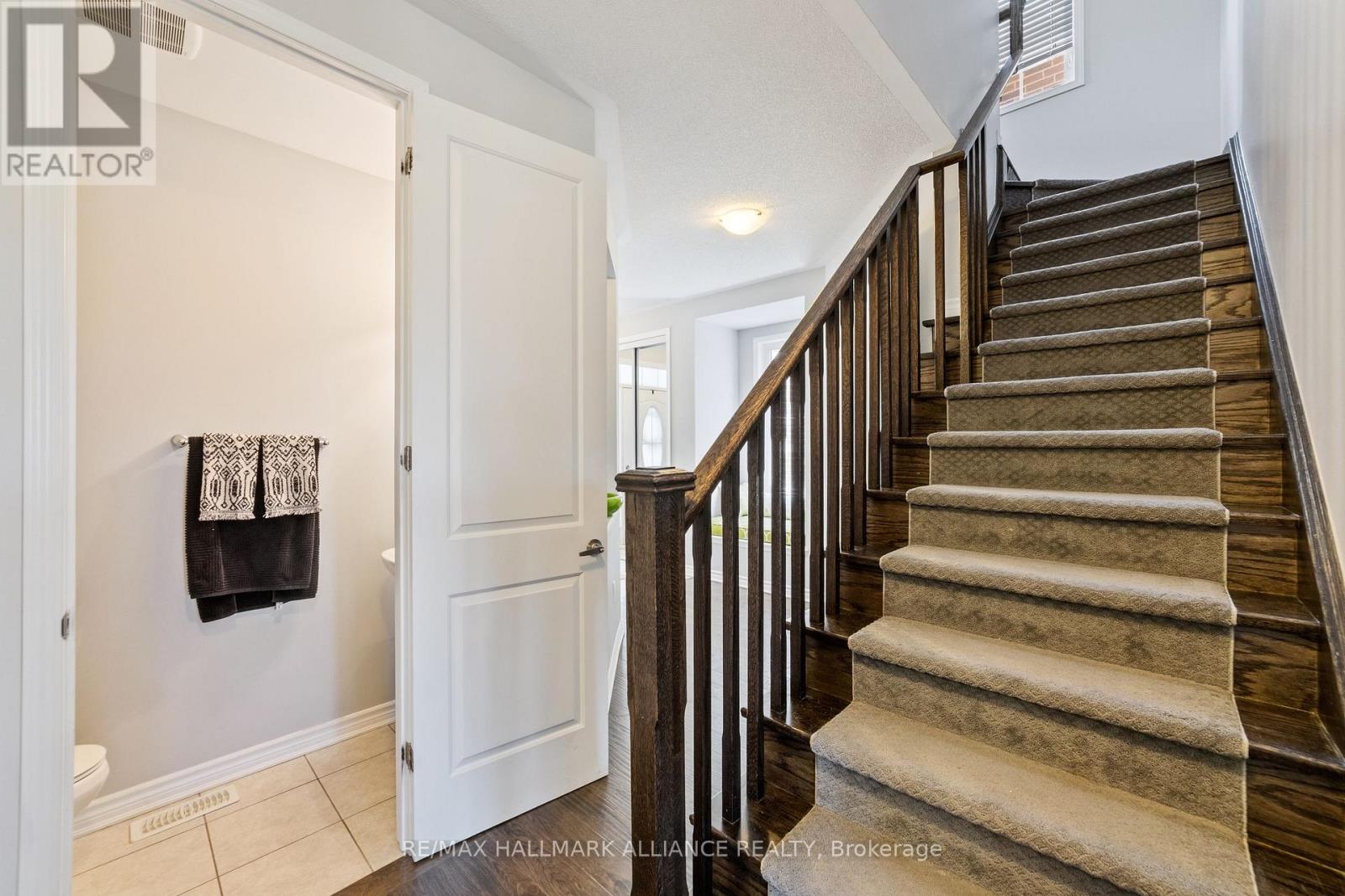 Property at 569 LANGHOLM STREET image 4