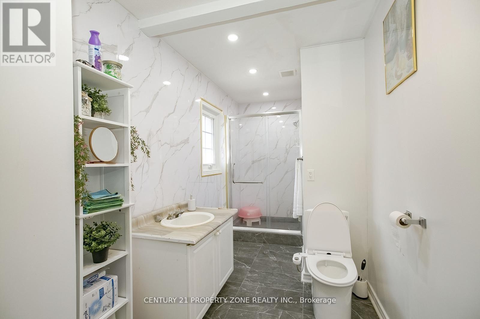 151 Mountainash Road, Brampton (Sandringham-Wellington), Ontario  L6R 1J1 - Photo 28 - W12146880