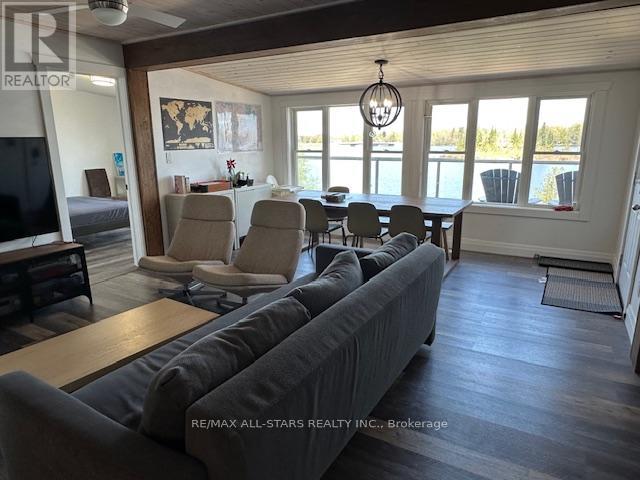 15 Manchester Trail, Kawartha Lakes, Ontario  K0M 1A0 - Photo 14 - X12146962